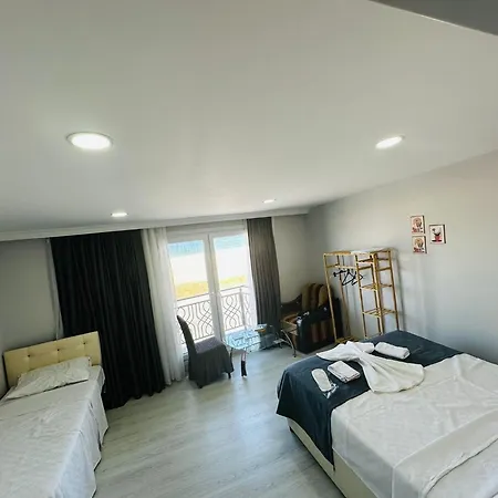 Holiday Beach Hotel Arnavutkoy