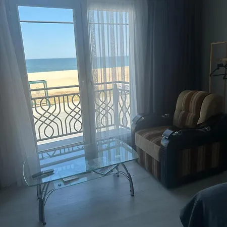 Hotel Holiday Beach Hotel *