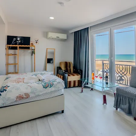 Hotel Holiday Beach Hotel