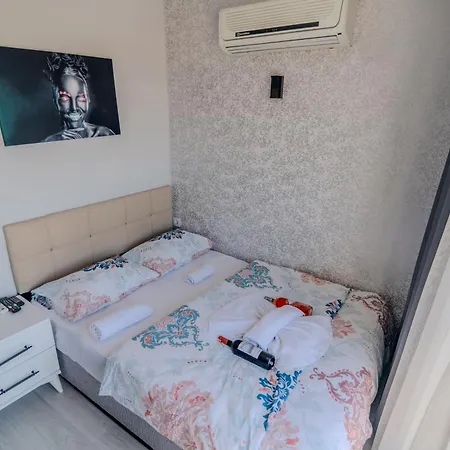Holiday Beach Hotel Arnavutkoy